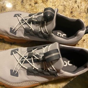 On cloud running shoe